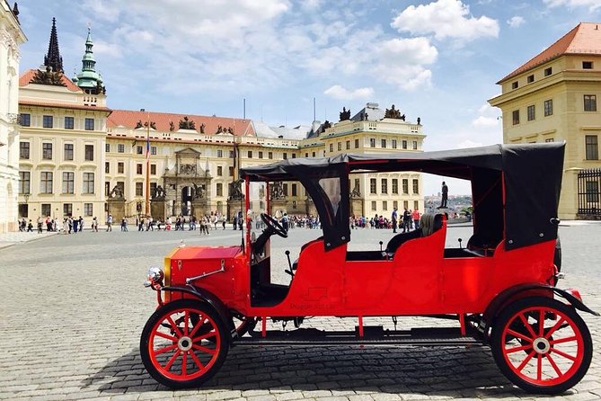 1,5 hour oldtimer convertible Prague sightseeing tour - Value check: $241.86 per car and when it’s the smart move