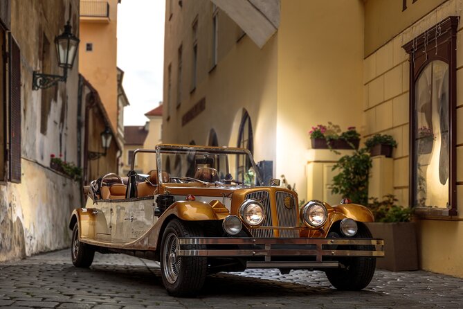 1 hour Old timer Convertible Prague Sightseeing Tour - Charles Bridge + Old Town Square: Where You’ll Instantly Recognize Prague