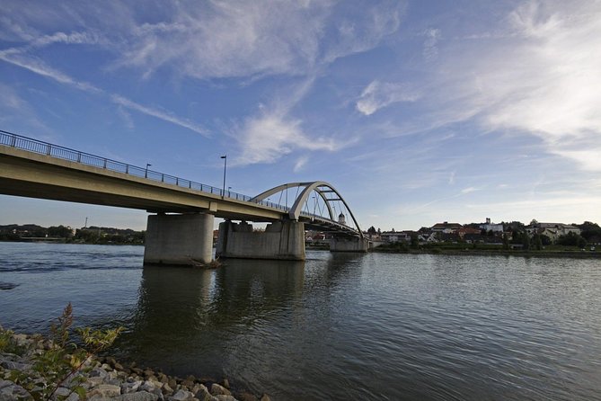 1-way Prague to Vilshofen private transfer - up to 7 passengers - Pickup in Prague: where “easy” really starts