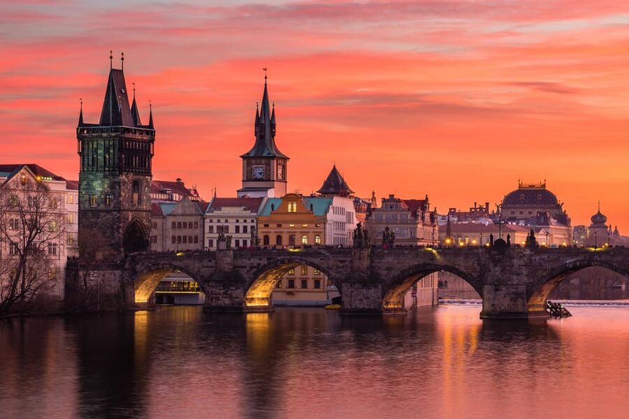 1000 years of history! Evening walking foodie tour - What’s included: beer, wine, and a full meal arc