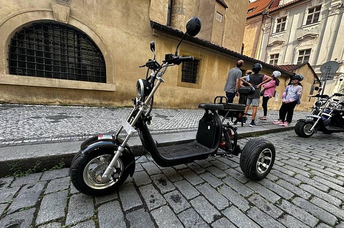 2 Hours Fun Trike Tour in Prague with Guide - The meeting point and how to start smoothly