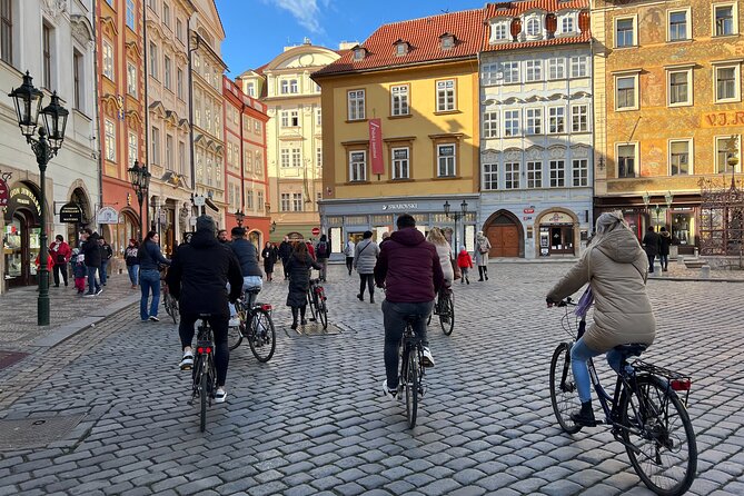 3-hour Complete Prague Bike Tour - Bikes, helmets, and the ride difficulty level (moderate means practical)