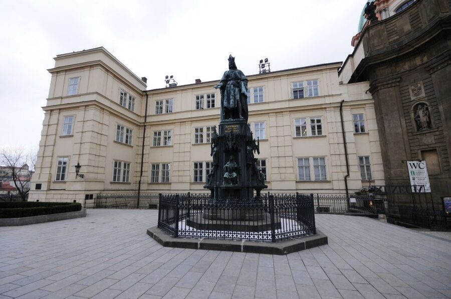 3-Hour Prague Castle & Interiors Tour - St. George’s Basilica and Golden Lane: smaller stops with stronger mood