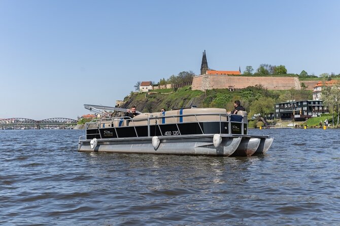 3-hours Prague Private Boat Cruise Beer or Prosecco Unlimited - Meeting at Rašínovo nábř and Getting On Without Stress