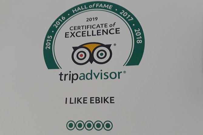 7 BEST VIEWS - PRAGUE eBIKE TOUR - Meeting at Vlašská 349 and your first minutes on the e-bike