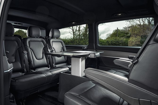 Airport Transfer: Prague Airport PRG to Prague by Luxury Van - The 60-Minute Waiting Window: Delays Stop Being Your Problem