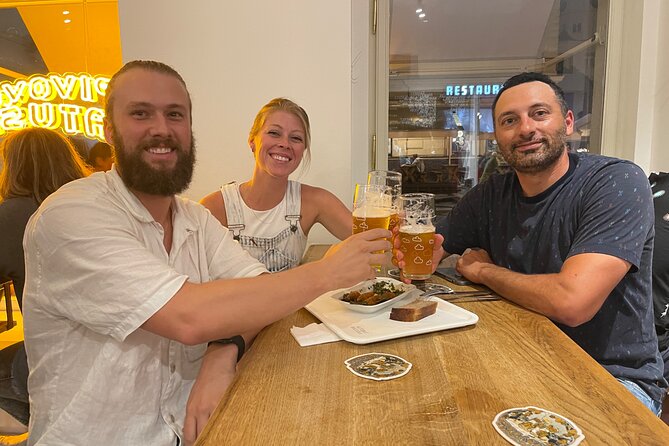 Beer. Czech Food. History. - Meeting under Saint Wenceslas: how the tour starts strong