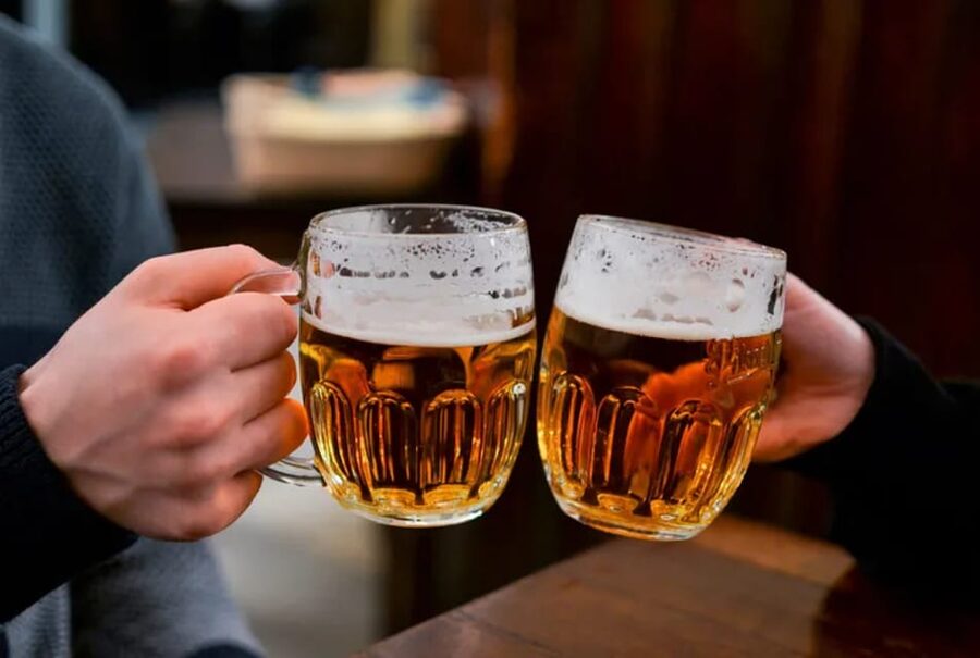 Beer Tour - From Starbucks (Malá Strana) to the Hybernia Start Point