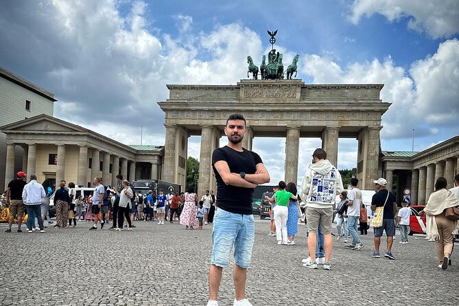 Berlin Full Day Tour with Lunch and private transfers from Prague - Checkpoint Charlie and the Reichstag Area: Where the Cold War Becomes a Walkable Story