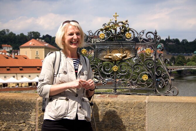 Best of Prague: Private City Walking Tour, Boat Cruise, and Typical Czech Lunch - Stare Město and the Jewish Quarter: clocks, synagogues, and square energy