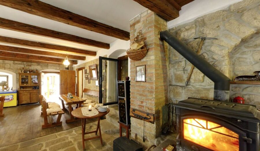 Bohemia & Saxon Switzerland Winter Day Tour from Prague - Two Countries, One Winter Day Trip from Prague
