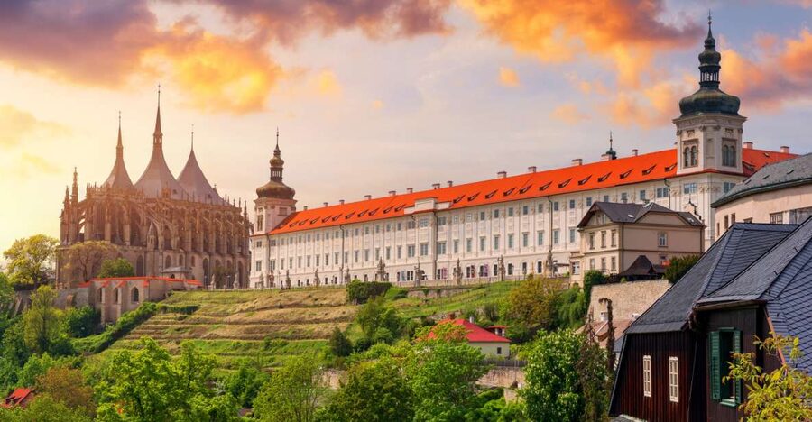 Bone Church and Kutna Hora Private Tour from Prague - Kutná Hora walking tour: turning a stop into a town visit