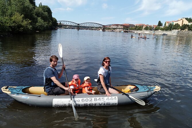 Canoe Prague – Splash into Fun! - The canoe experience: 3 hours, a light workout, and real sightseeing