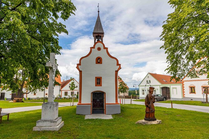 Český Krumlov & Holašovice UNESCO Village Small Group Day Tour - What You Get for the $166.99 Price (and Where the Value Really Comes From)