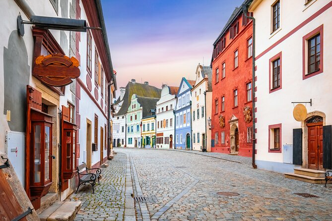 Český Krumlov & Holašovice UNESCO Village Small Group Day Tour - The Best Fit: Who Will Enjoy This Tour Most