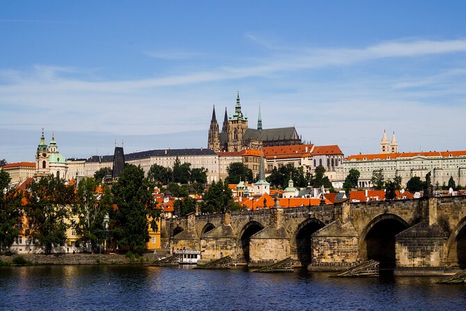 Classic Prague Castle Tour, Strahov Monastery & Castle District - Key highlights at a glance
