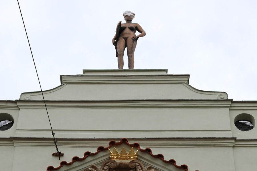 Contemporary art tour in Prague: the works of David Černý - Art, politics, and Czech culture: the story behind the provocation