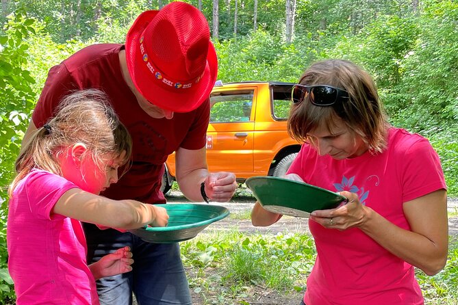 Countryside, Czech Garnet Panning, Farm,Lunch&Beer 4WD Adventure - Pickup, Timing, and What “7 Hours” Looks Like