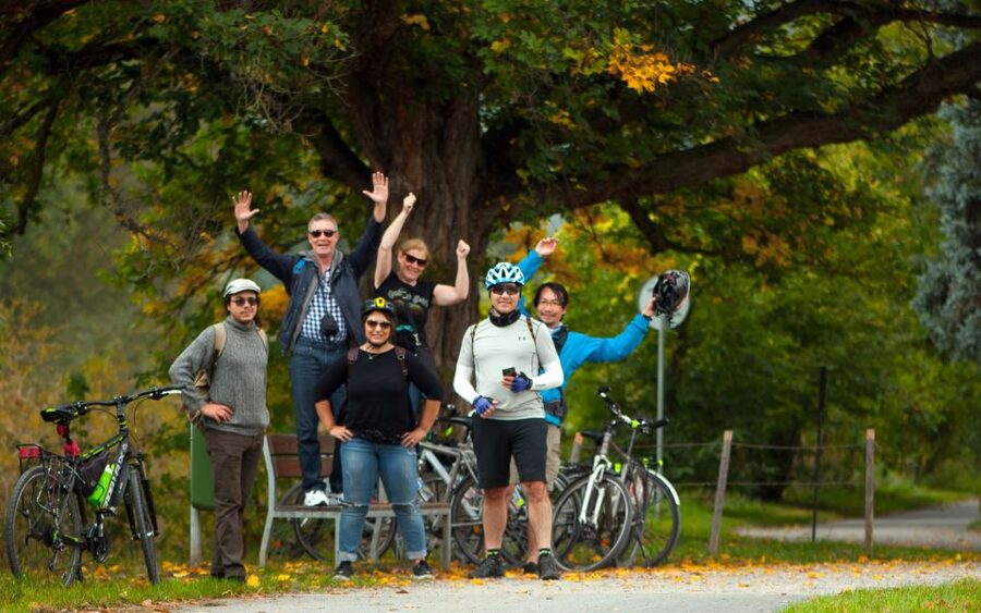 Coutryside e-bike tour to Karlstejn Castle - Karlštejn arrival: village lunch and castle grounds without rushing