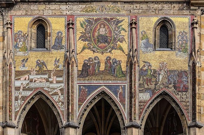 Crowd Free Prague : Early Morning City Private Walking Tour - Price and value: what $107.23 per group really means