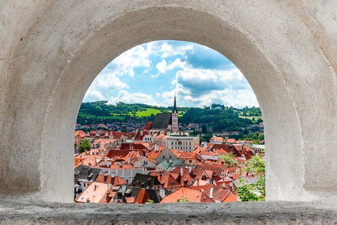 Day Trip to the Fairytale Town of Cesky Krumlov - From Prague to Český Krumlov: first impressions that set the tone