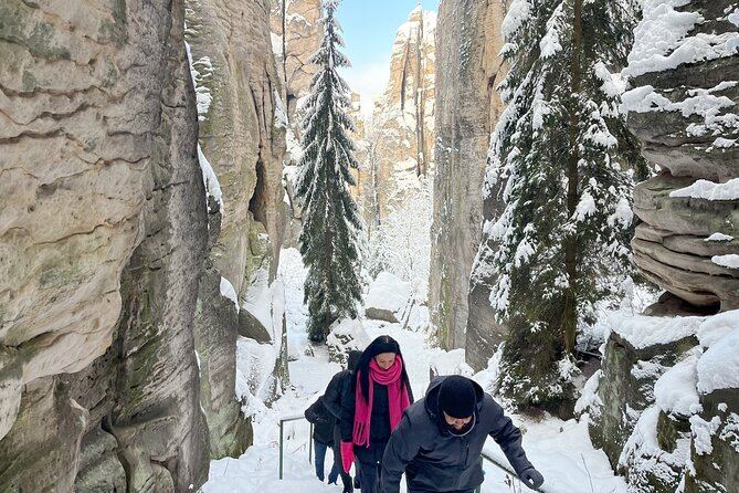 Discover Bohemian Paradise: Authentic Easy Hike, Castle & Brewery - Hrubá Skála Castle: fairytale views and lunch in the castle square