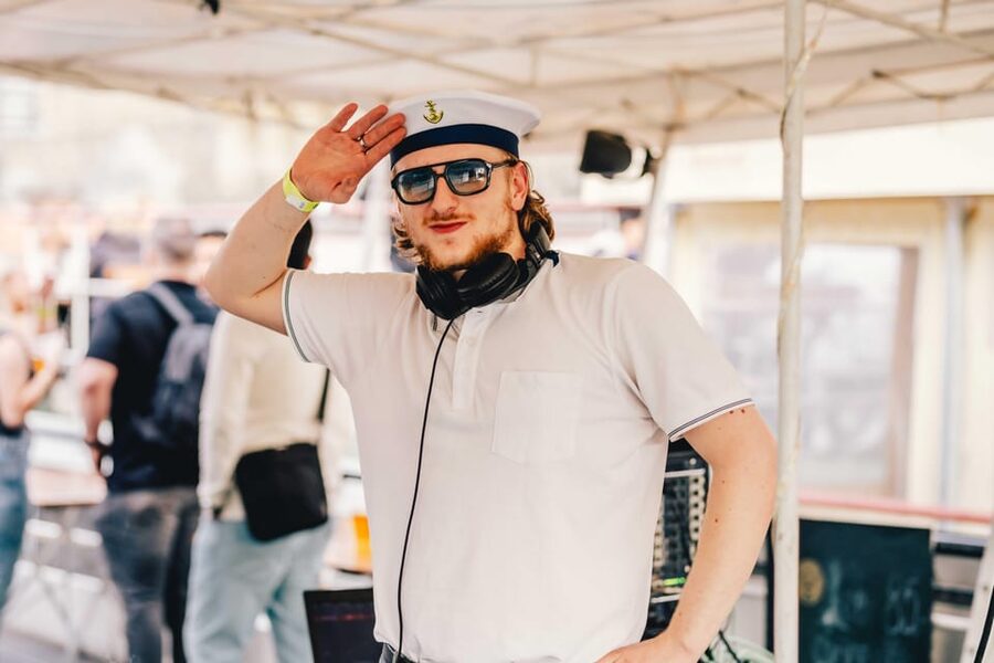 Drunken Monkey Prague Boat Party Open Bar to Duplex Club - Practical tips to get the best night