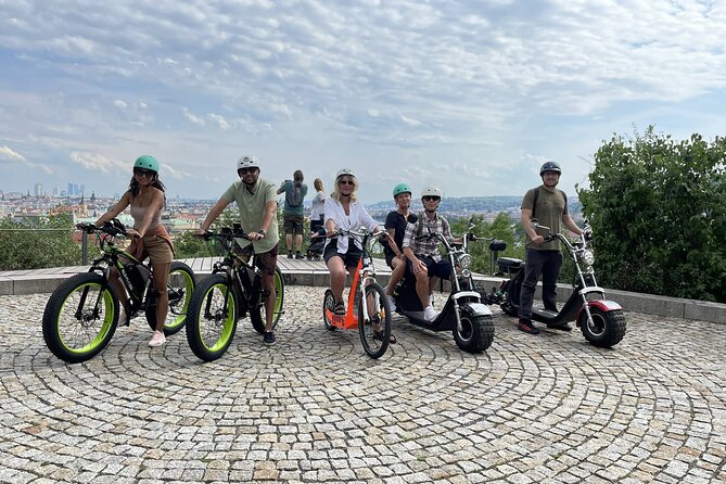 E-Bike, E-Scooter Viewpoint Fun Tour - Meeting at Maltézské náměstí: the comfort details that matter