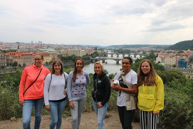 E-Bike, E-Scooter Viewpoint Fun Tour - The quick-hit route: Lennonova zeď to Charles Bridge