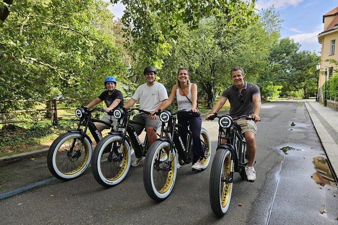 Ebike tour in Prague - Express Tour - Wenceslas Square and Prasna brána: a fast orientation to Prague’s main spine