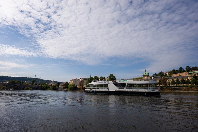 Evening Eco Cruise With a Glass of Prosecco in Bohemia - Timing Your Cruise: Best Weather, Best Seat, Best Use of 50 Minutes