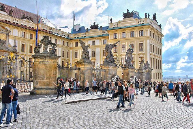 Explore the Historic Prague Castle: Private Half-Day Walking Tour - Stop 3: Old Royal Palace (Architectural Mix, Tickets Not Included)