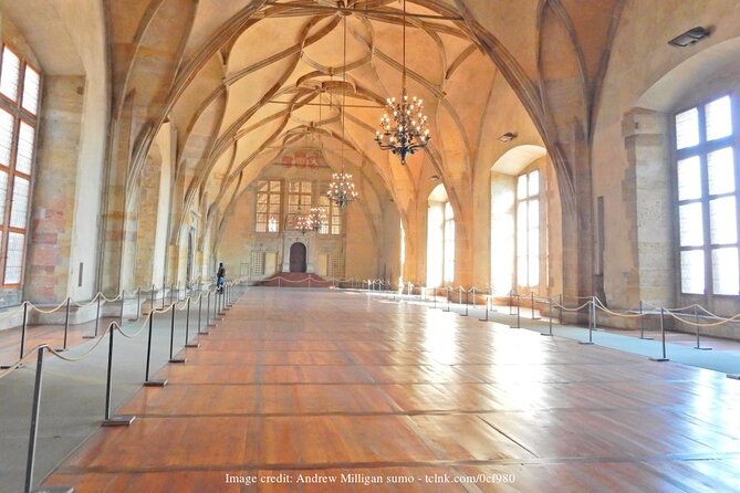 Explore the Historic Prague Castle: Private Half-Day Walking Tour - The Guide Factor: Why Reviews Keep Naming Kristof and Ilba