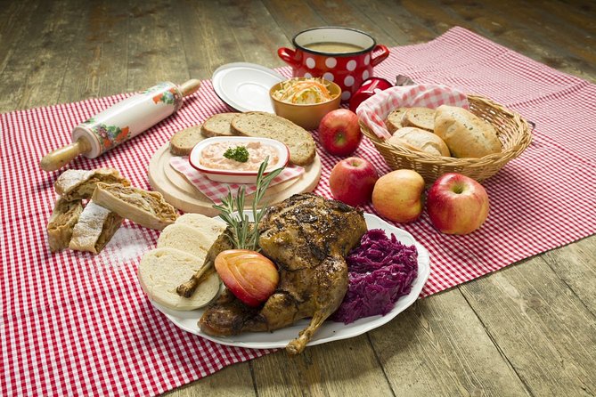 Folklore Dinner with Unlimited Drinks 4course Menu - Timing in Prague: Pickup Window, Show Start, and Dinner Flow