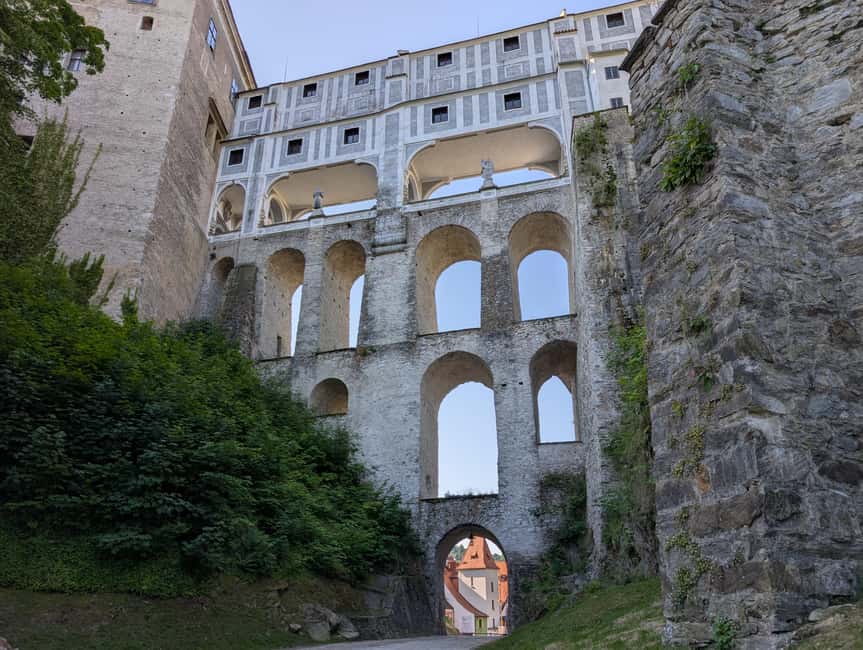 From Prague: Český Krumlov & Holašovice Village Day Tour - Lunch and the Big Block of Free Time: The Best Kind of Flexibility