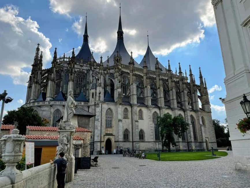 From Prague: Day Trip to Kutna Hora with Czech Lunch - Small-group comfort and the role of Hana