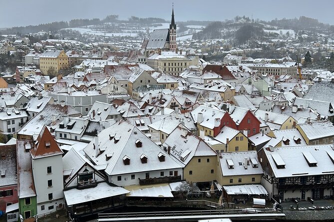 From Prague Day Unique Tour To Cesky Krumlov - Stop One: Český Krumlov Castle grounds and the courtyards that set the stage