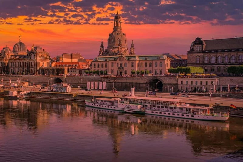 From Prague: Dresden Christmas markets and old town tour - Prague to Dresden: what this day trip is really good at
