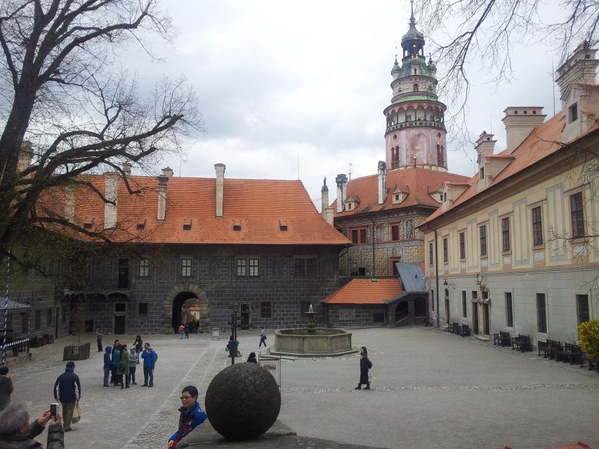 From Prague: Full-Day Český Krumlov Tour with Lunch - First look at town: guided walk, photo stop, and quick orientation