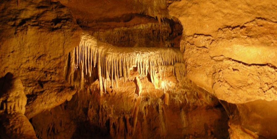 From Prague: Karlštejn Castle & Koněprusy Caves Tour - Pacing, weather, and what you should pack