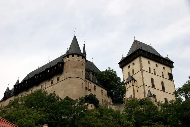 From Prague: Karlstejn Castle Skip-the-Line Ticket and Tour - The hill climb and the walk from parking: plan for the “real” effort