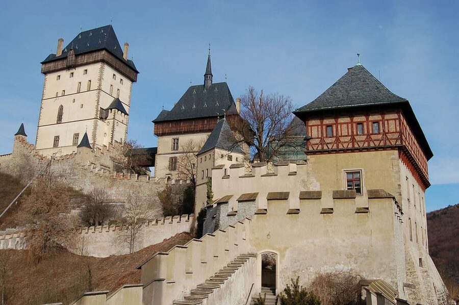 From Prague: Karlstejn Castle Skip-the-Line Ticket and Tour - Meeting at Revoluční: how to avoid a late-day scramble