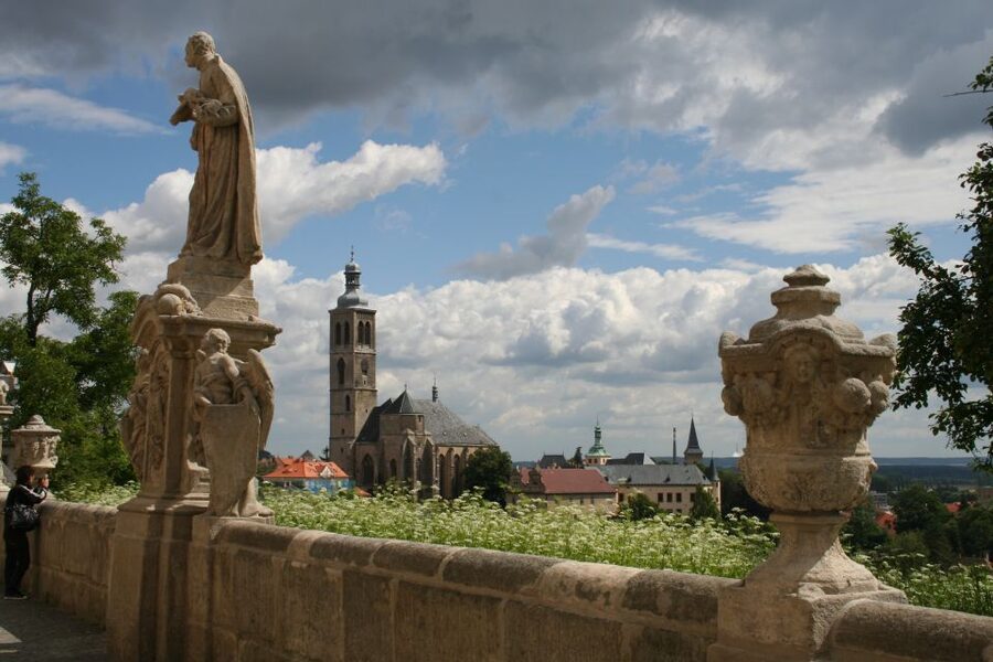 From Prague: Kutná Hora Day Excursion with Bone Church - Walking Kutná Hora’s UNESCO Center With Purpose