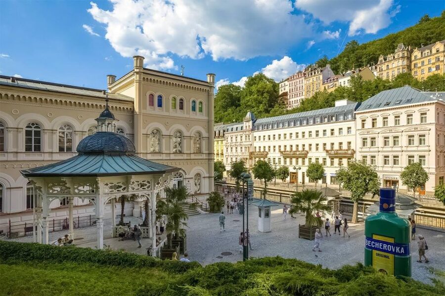 From Prague: One day trip to Karlovy Vary - One-day logistics: Prague to Karlovy Vary without stress