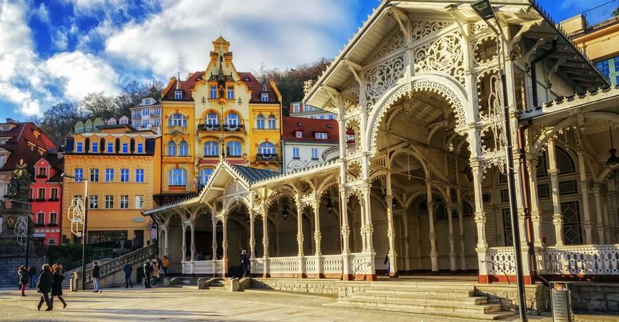 From Prague: Private Karlovy Vary & Crystal Factory Tour - Arriving in Karlovy Vary: a guided walking tour that sets your bearings