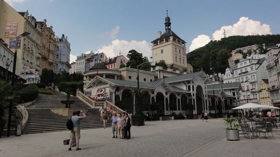 From Prague: Private Karlovy Vary & Crystal Factory Tour - The hot springs experience: how Vřídlo works and why it’s famous