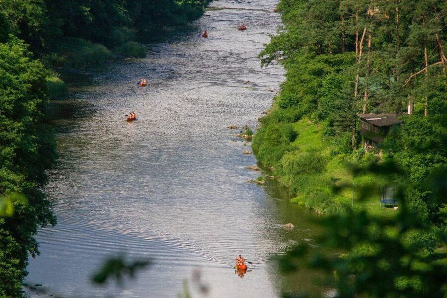 From Prague: Sazava River Canoe Day Trip for All Levels - From Prague to the river: the train ride through viaducts