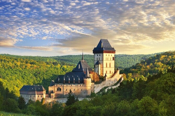 From Prague: Small-Group Karlstejn Castle & Koneprusy Caves Trip - Guides and the Small-Group Advantage: What to Expect When You Get a Good One