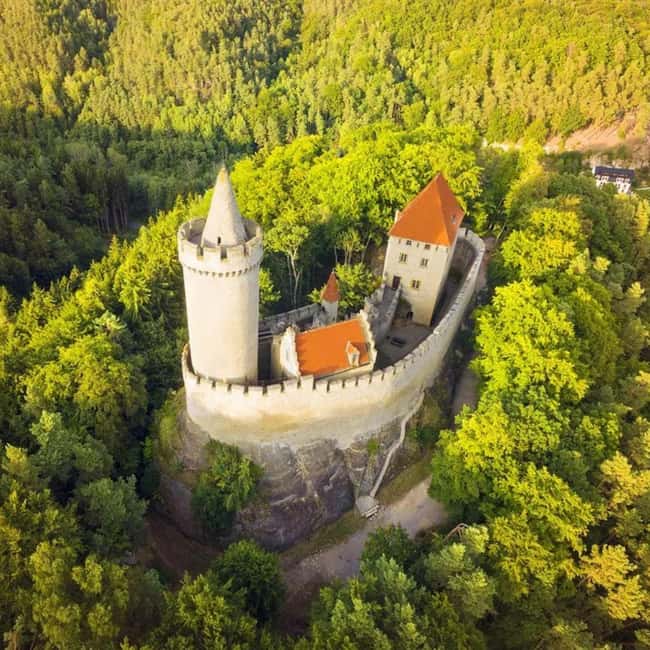 From Prague to the Vineyards: Wine & Gastronomy Tour - Hotel pickup to Bohemia’s wine country: the drive sets the tone