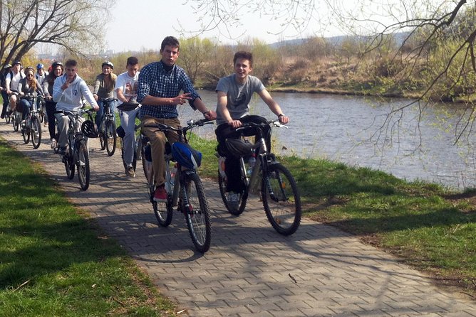 Full-Day Countryside Bike Tour to Karlstejn Castle (small group) - Pedaling Along the Berounka River: Cernosice and Dobřichovice